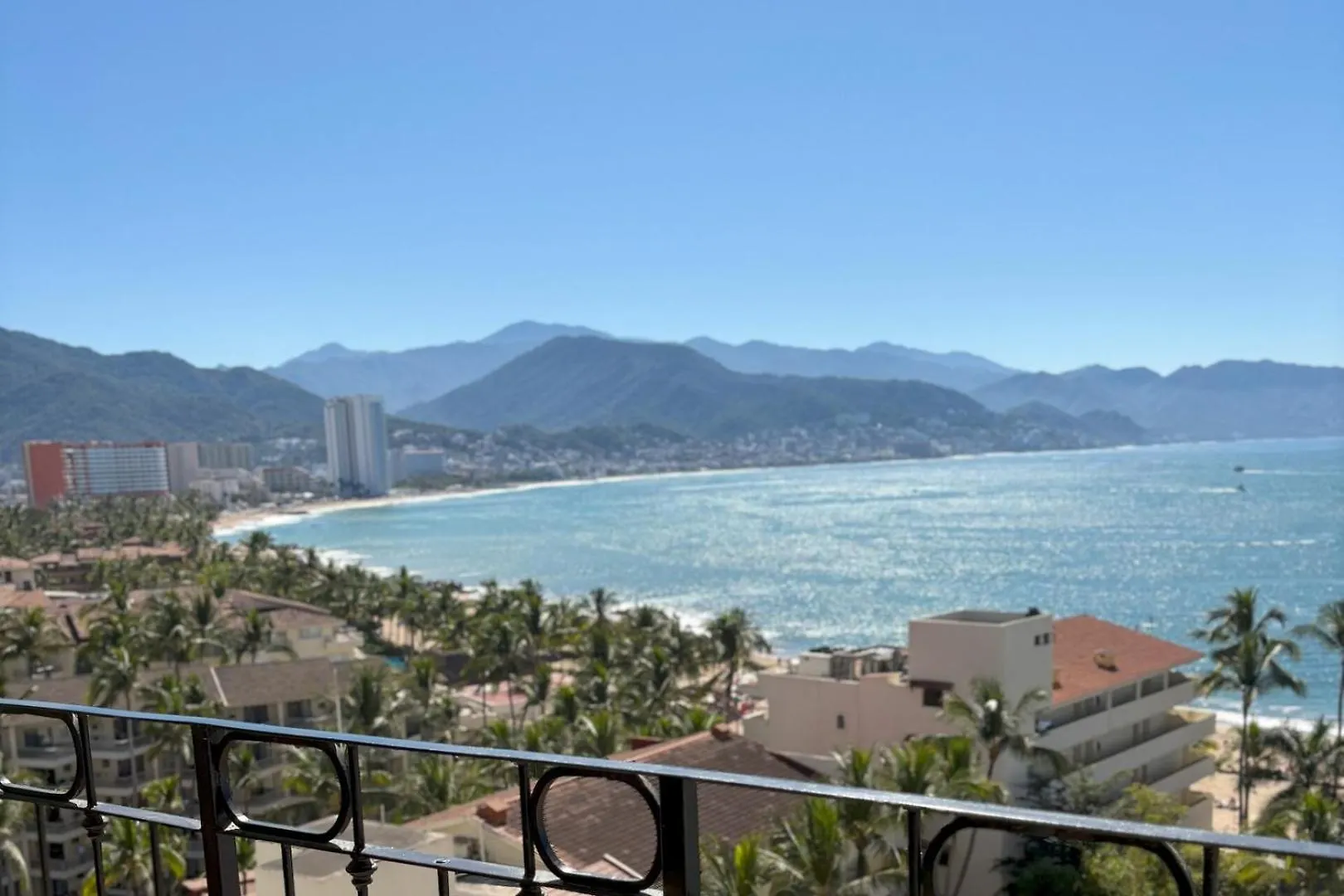 Prime Beachfront Flat & Balcony! Puerto Vallarta 0*,