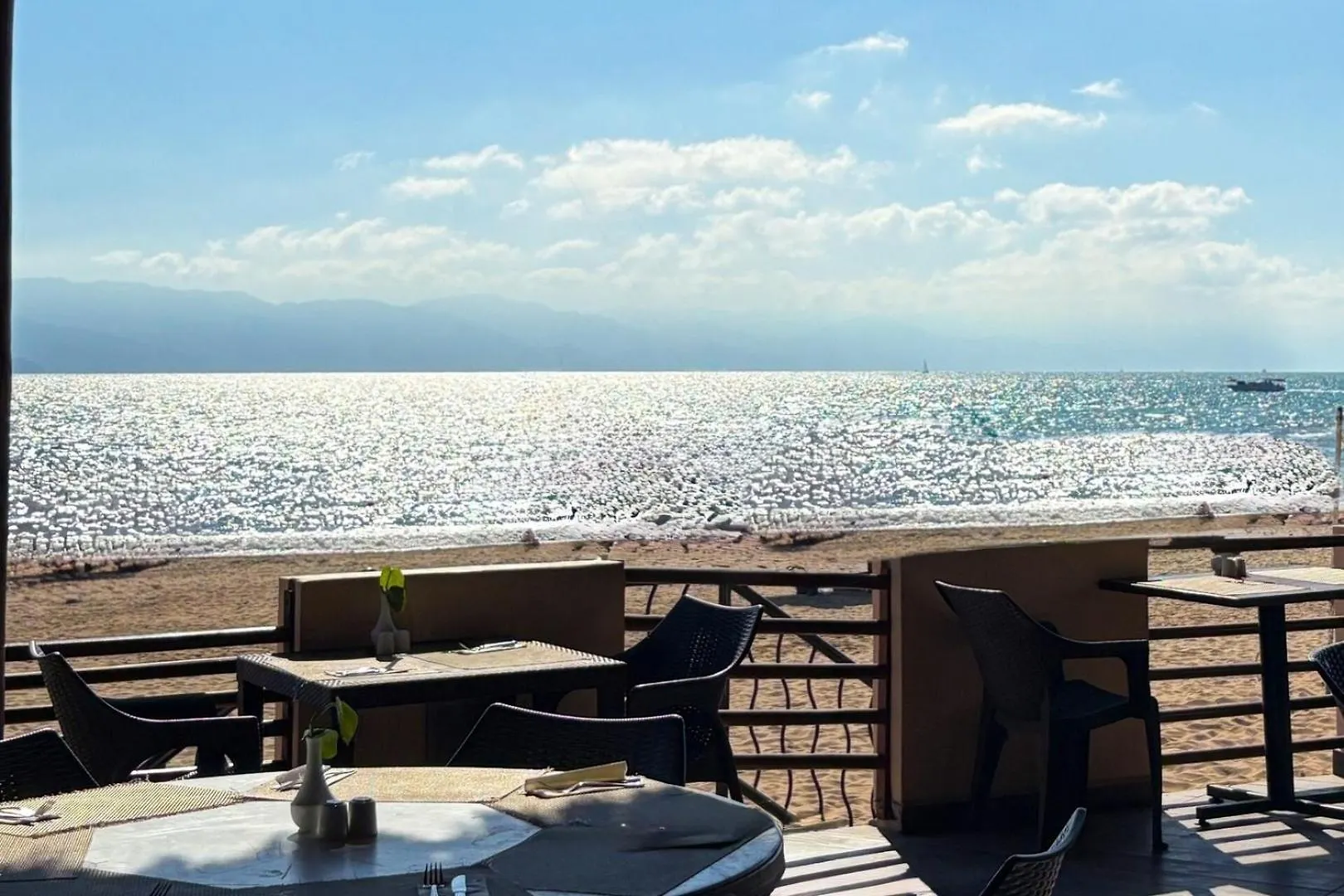 Prime Beachfront Flat & Balcony! Puerto Vallarta Holiday home