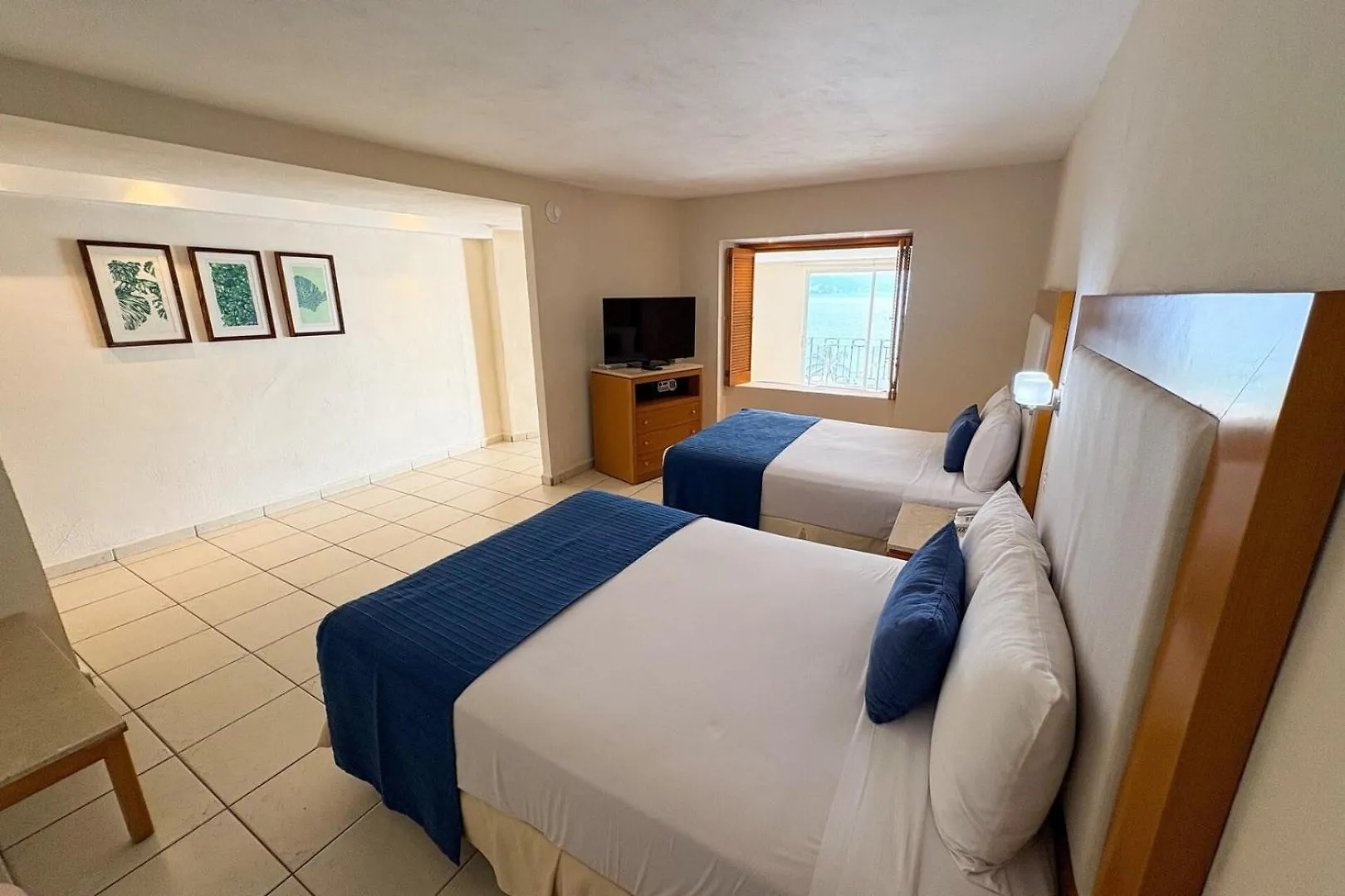 Prime Beachfront Flat & Balcony! Puerto Vallarta