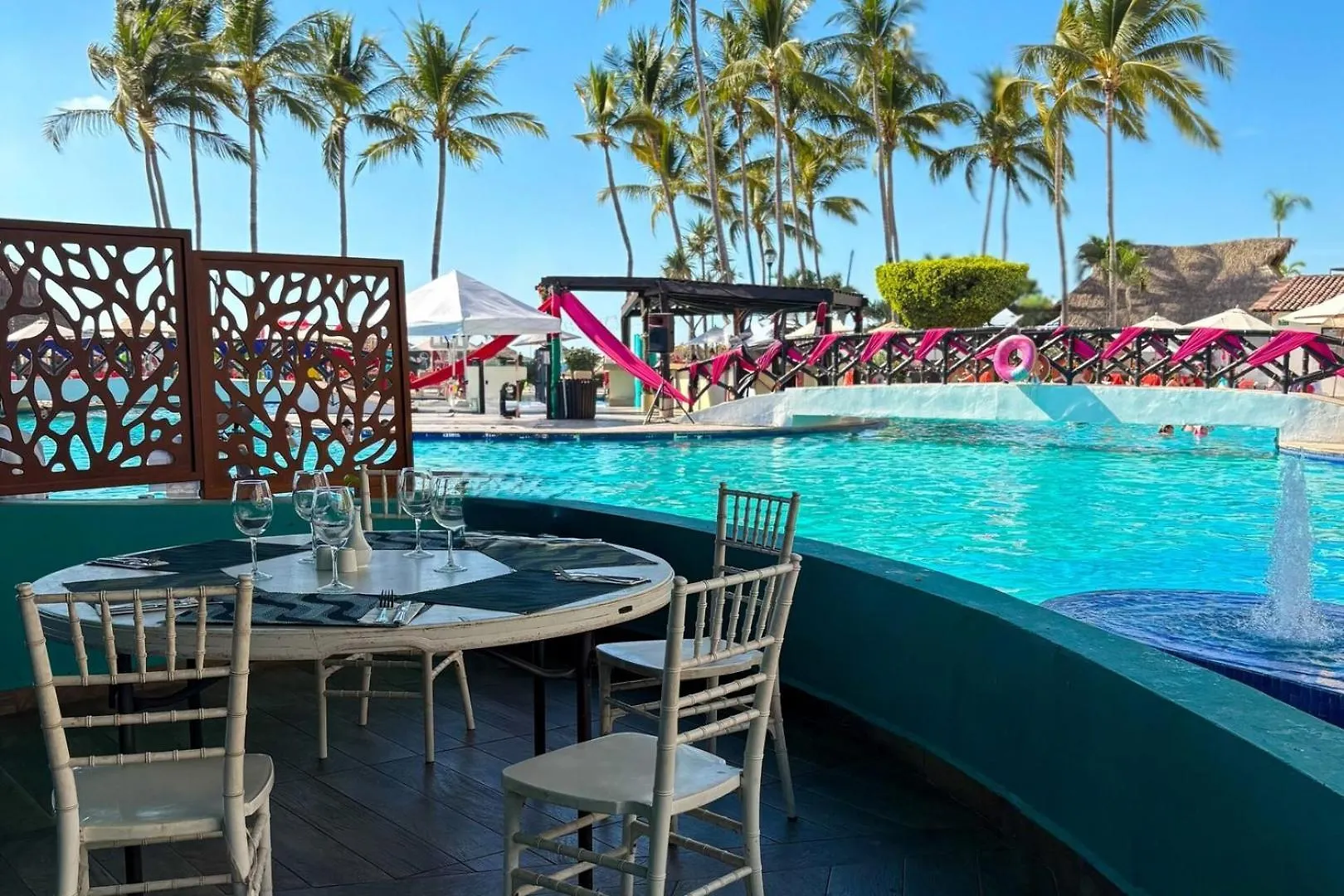Prime Beachfront Flat & Balcony! Puerto Vallarta Mexico