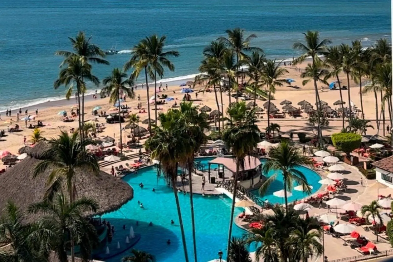 Prime Beachfront Flat & Balcony! Puerto Vallarta Holiday home
